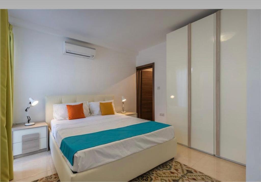 The Caves Apartments San Ġiljan Extérieur photo