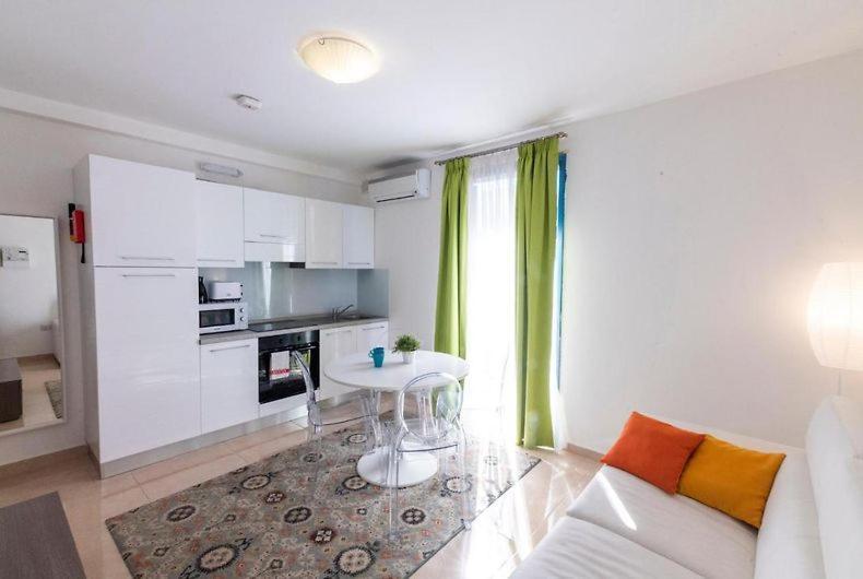 The Caves Apartments San Ġiljan Extérieur photo