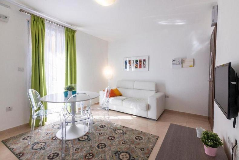The Caves Apartments San Ġiljan Extérieur photo