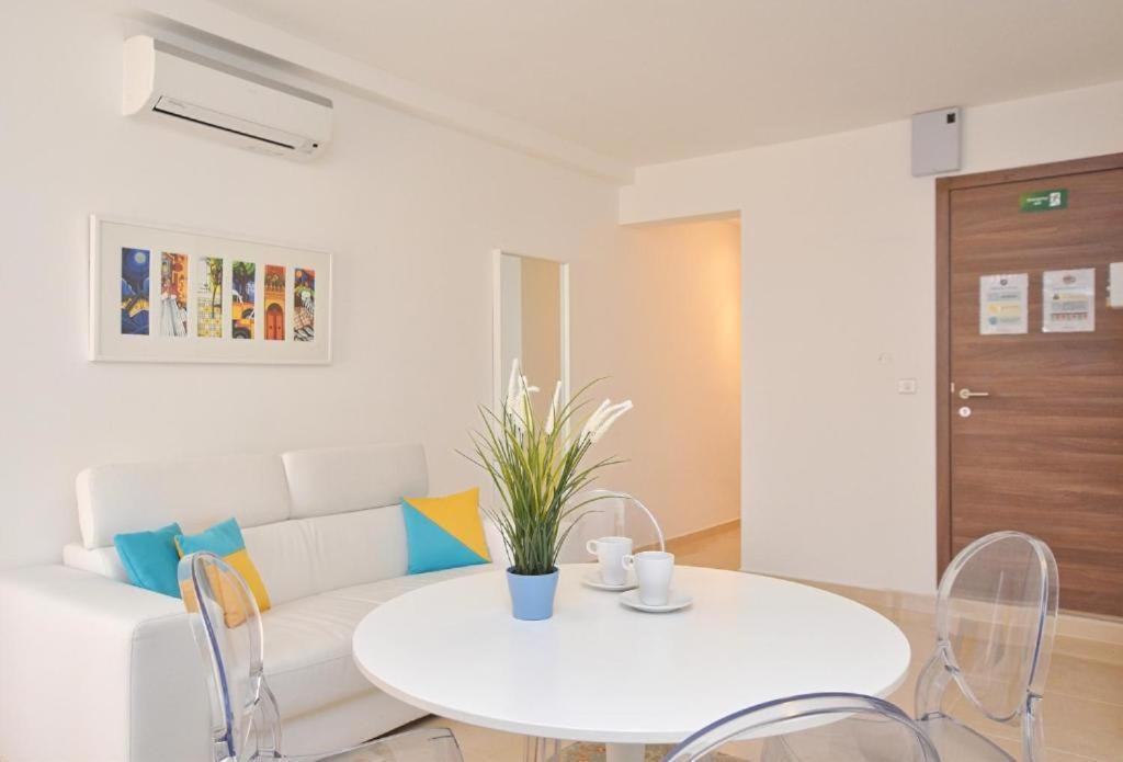 The Caves Apartments San Ġiljan Extérieur photo