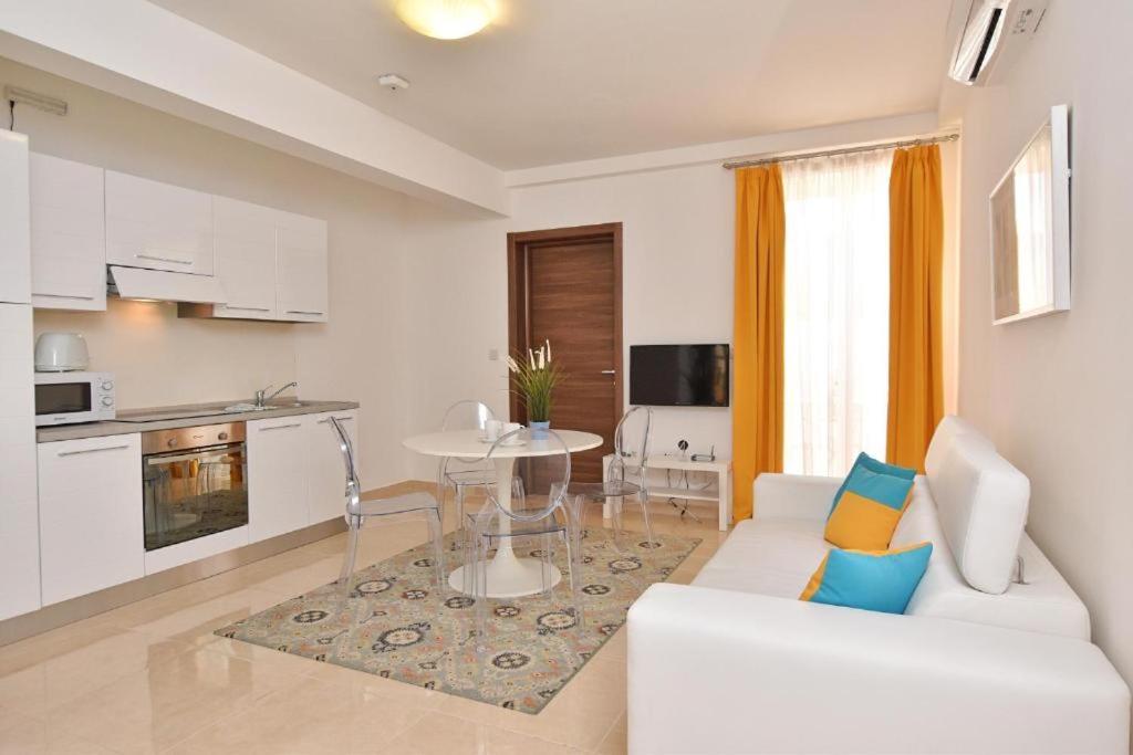 The Caves Apartments San Ġiljan Extérieur photo