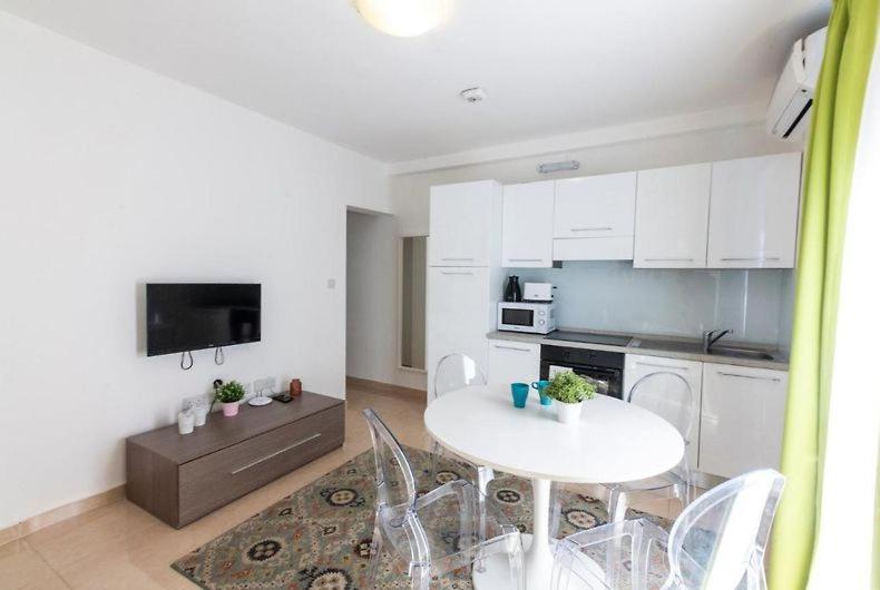 The Caves Apartments San Ġiljan Extérieur photo